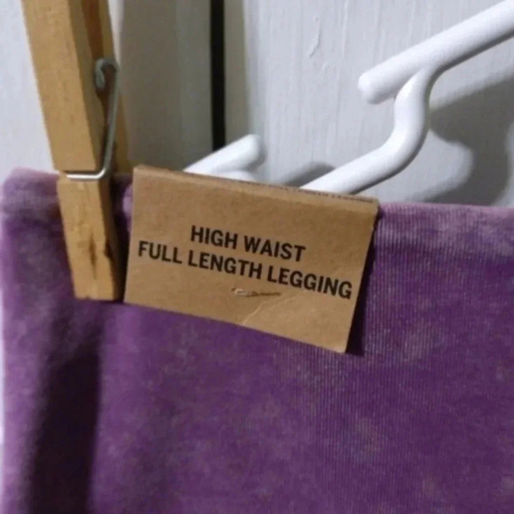 VS PINK leggings-medium **new** - Picture 4 of 5